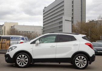 Подержанный автомобиль Opel Mokka 2014 года (6 фото)