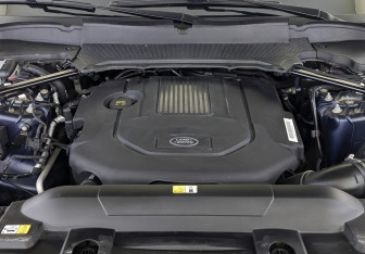 Подержанный автомобиль Land Rover Range Rover Sport 2020 года (9 фото)