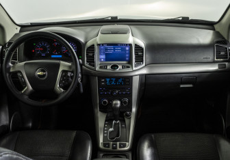 Подержанный автомобиль Chevrolet Captiva 2012 года (12 фото)