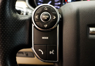Подержанный автомобиль Land Rover Range Rover Sport 2014 года (12 фото)