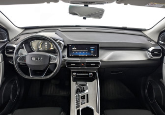 Подержанный автомобиль Geely Coolray 2023 года (14 фото)