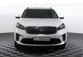 Подержанный автомобиль Kia Sorento 2019 года (2 фото)