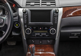 Подержанный автомобиль Toyota Camry Sedan 2013 года (14 фото)