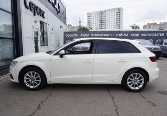 Подержанный автомобиль Audi A3 Hatchback 2013 года (8 фото)