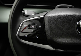 Подержанный автомобиль Changan Lamore 2023 года (13 фото)