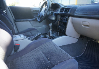 Подержанный автомобиль Subaru Forester Suv 2002 года (10 фото)