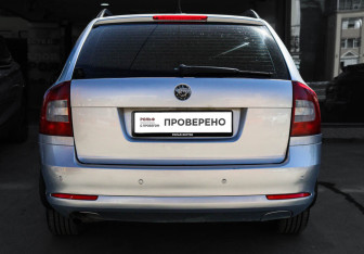 Подержанный автомобиль Skoda Octavia Wagon 2009 года (5 фото)