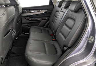 Подержанный автомобиль Exeed LX 2023 года (17 фото)