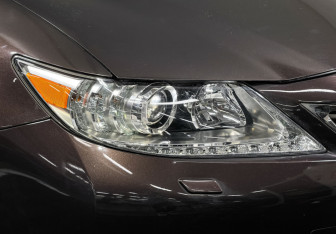 Подержанный автомобиль Lexus ES 2014 года (18 фото)