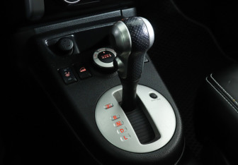 Подержанный автомобиль Nissan X-Trail 2008 года (17 фото)