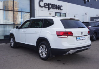 Подержанный автомобиль Volkswagen Teramont 2018 года (7 фото)