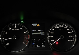 Подержанный автомобиль Mitsubishi Pajero Sport 2017 года (14 фото)