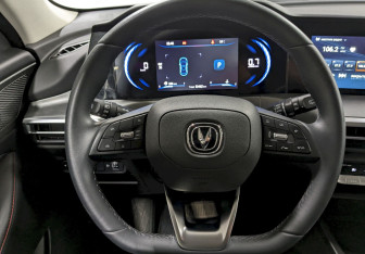 Подержанный автомобиль Changan CS35PLUS 2023 года (25 фото)