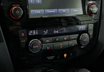 Подержанный автомобиль Nissan Qashqai 2014 года (26 фото)