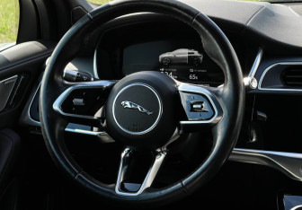 Подержанный автомобиль Jaguar I-Pace 2018 года (14 фото)