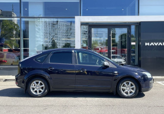 Подержанный автомобиль Ford Focus Hatchback 2006 года (4 фото)