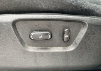 Подержанный автомобиль Opel Antara 2013 года (16 фото)