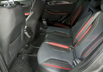 Подержанный автомобиль Geely Coolray 2024 года (17 фото)
