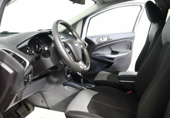 Подержанный автомобиль Ford EcoSport 2017 года (6 фото)