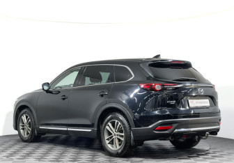 Подержанный автомобиль Mazda CX-9 2018 года (7 фото)
