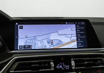 Подержанный автомобиль BMW X5 2019 года (22 фото)