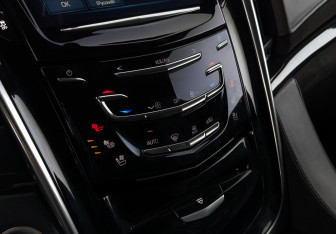 Подержанный автомобиль Cadillac Escalade Suv 2020 года (28 фото)