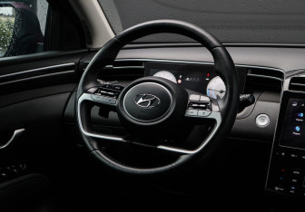 Подержанный автомобиль Hyundai Tucson 2022 года (13 фото)