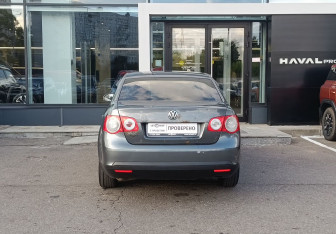 Подержанный автомобиль Volkswagen Jetta Sedan 2009 года (6 фото)