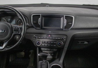 Подержанный автомобиль Kia Sportage 2018 года (14 фото)