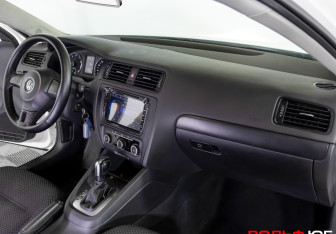 Подержанный автомобиль Volkswagen Jetta Sedan 2014 года (7 фото)