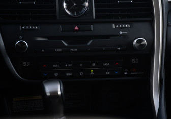 Подержанный автомобиль Lexus RX 2016 года (19 фото)