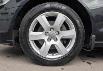 Подержанный автомобиль Audi A6 Sedan 2012 года (12 фото)