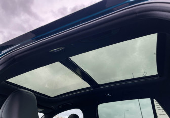 Подержанный автомобиль Geely Monjaro 2023 года (14 фото)