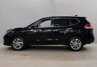 Подержанный автомобиль Nissan X-Trail 2018 года (4 фото)