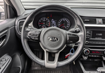 Подержанный автомобиль Kia Rio Sedan 2021 года (21 фото)