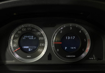 Подержанный автомобиль Volvo XC70 2008 года (11 фото)