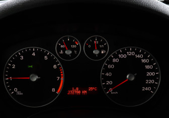Подержанный автомобиль Ford C-MAX 2007 года (11 фото)