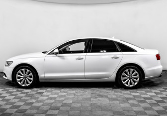 Подержанный автомобиль Audi A6 Sedan 2012 года (8 фото)