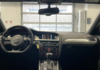 Подержанный автомобиль Audi A4 Sedan 2013 года (10 фото)