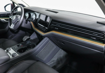 Подержанный автомобиль Volkswagen Touareg 2018 года (6 фото)