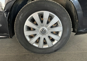 Подержанный автомобиль Volkswagen Jetta Sedan 2015 года (17 фото)