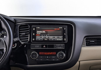 Подержанный автомобиль Mitsubishi Outlander 2019 года (17 фото)