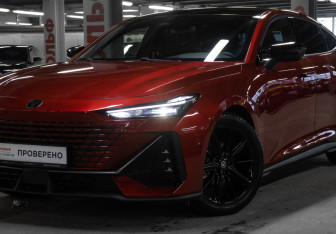 Подержанный автомобиль Changan UNI-V 2023 года (26 фото)