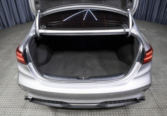 Подержанный автомобиль Kia K3 Sedan 2021 года (10 фото)