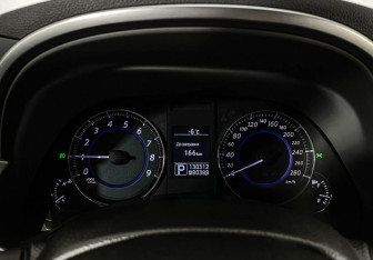 Подержанный автомобиль Infiniti FX 2013 года (11 фото)