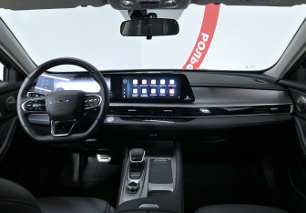Подержанный автомобиль Chery Arrizo 8 2024 года (8 фото)