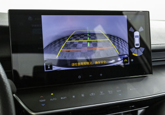 Подержанный автомобиль Toyota Camry Sedan 2024 года (15 фото)