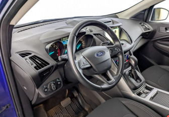 Подержанный автомобиль Ford Kuga 2018 года (16 фото)