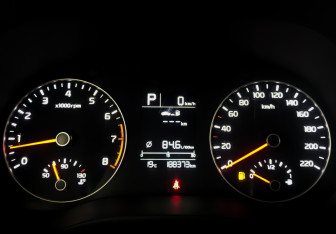 Подержанный автомобиль Kia Rio Hatchback 2021 года (12 фото)