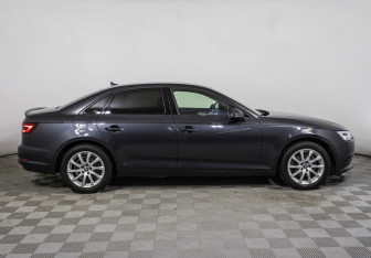Подержанный автомобиль Audi A4 Sedan 2019 года (4 фото)